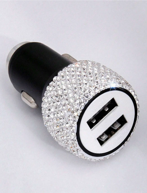 In car dual USB, one drag two imitation diamond inlay, beautiful and compact cha